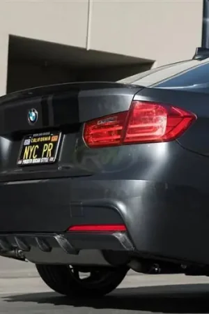 While Supplies Last BMW F30/F31 CF Diffuser - Single Side - 328i 330i bmwf30008-1