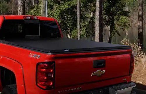 Lund 14-17 Toyota Tundra Fleetside (5.5ft. Bed) Hard Fold Tonneau Cover - Black Trending